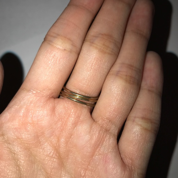 H&M Diamond Rhinestone Twist Gold Ring - Picture 2 of 2